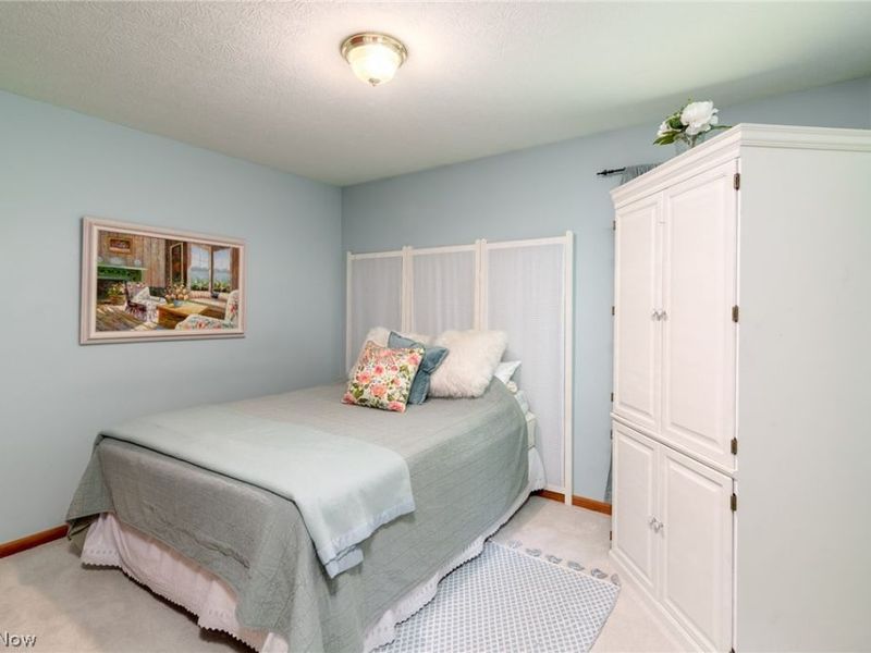887 Manor Circle, Howard, OH 43028 Photo 5