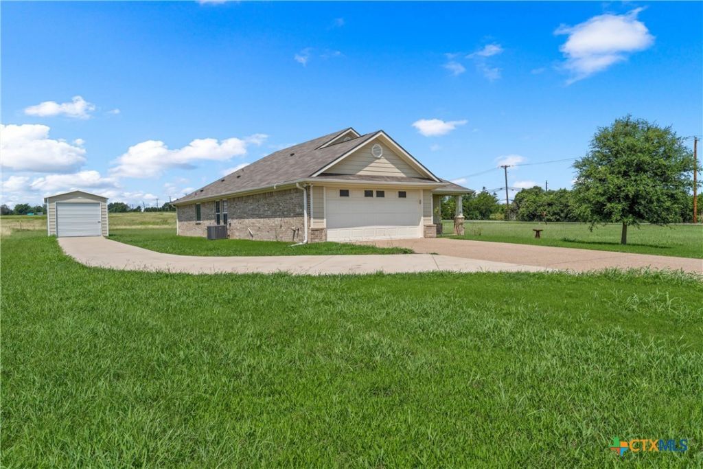 637 Hoffmeyer Lane, Robinson, TX 76706 Main Photo