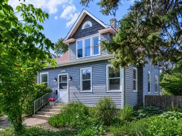 1017 18 1/2 Avenue NE, Minneapolis, MN 55418