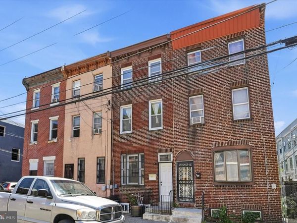 102 E HUNTINGDON STREET, PHILADELPHIA, PA 19125