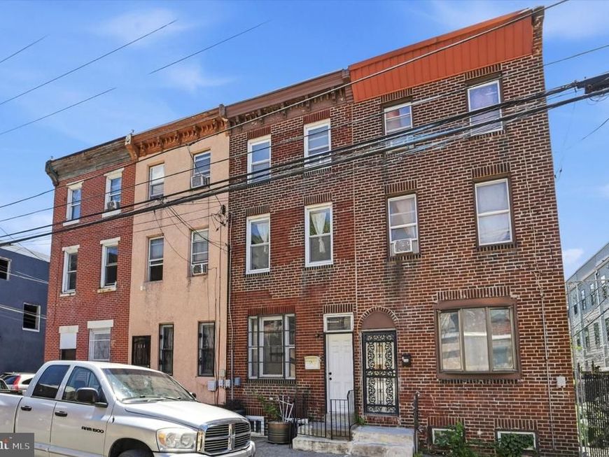 102 E Huntingdon Street, Philadelphia, PA 19125 Main Photo