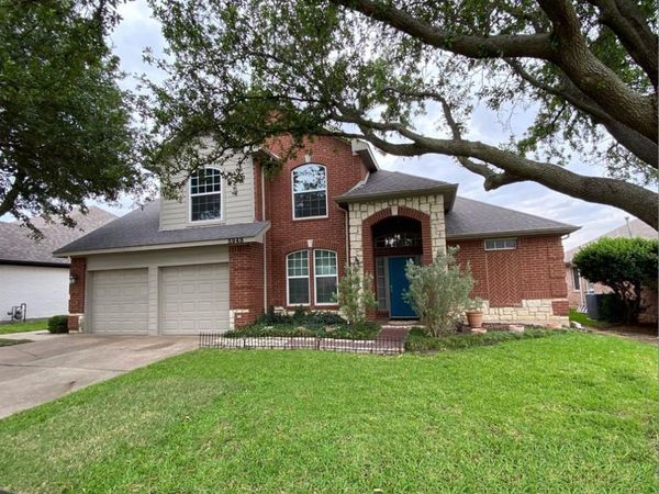 5948 Hillview Drive , Watauga, TX 76148