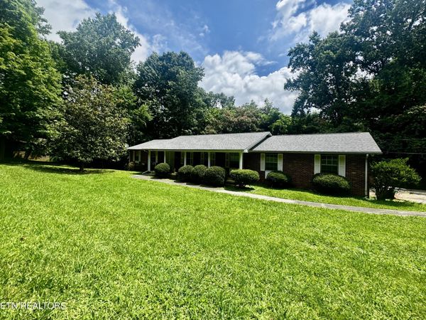 3610 Sprucewood Rd, Knoxville, TN 37921
