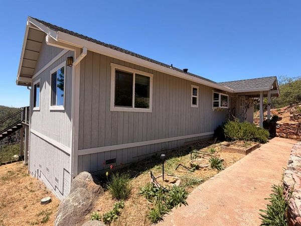 7436 Eagle View Dr, Mountain Ranch, CA 95246