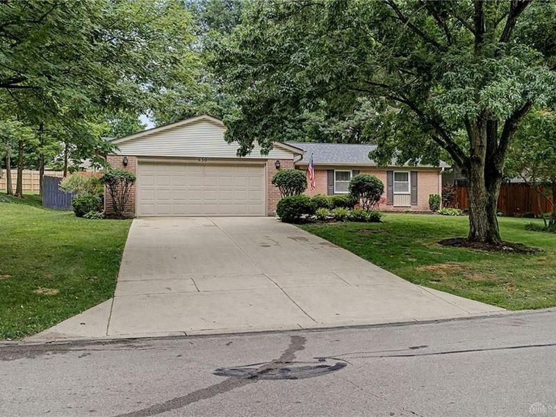 630 Clareridge Lane, Centerville, OH 45458 Photo 2