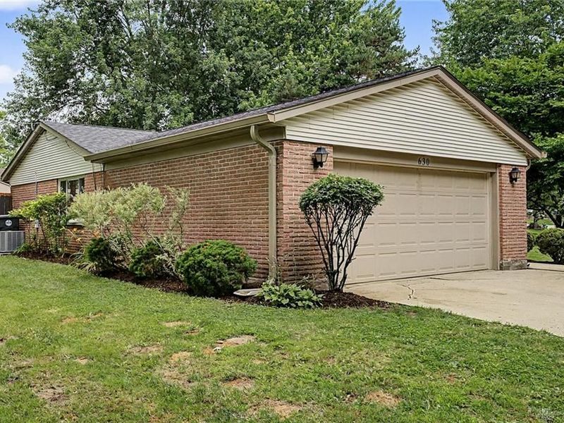 630 Clareridge Lane, Centerville, OH 45458 Photo 3