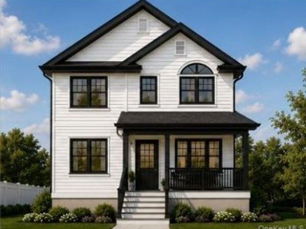 22 Surrey Lane, Valley Stream, NY 11580