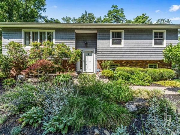 94 Hess Road, Valley Cottage, NY 10989