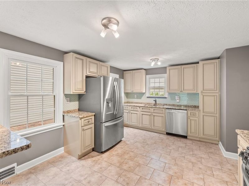 4025 Meadowbrook Boulevard, University Heights, OH 44118 Photo 10