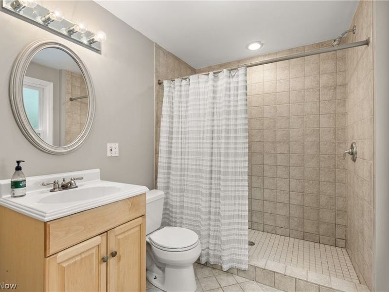 4025 Meadowbrook Boulevard, University Heights, OH 44118 Photo 24