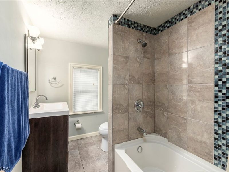 4025 Meadowbrook Boulevard, University Heights, OH 44118 Photo 31