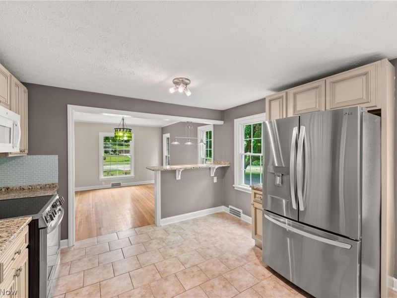 4025 Meadowbrook Boulevard, University Heights, OH 44118 Photo 9