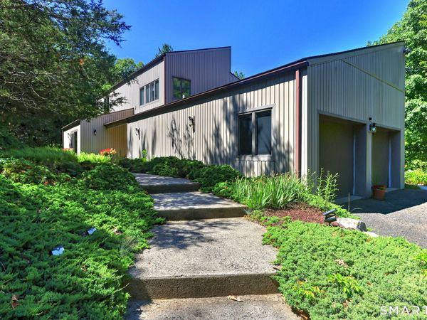 151 Cheshire, Bethany, CT 06524