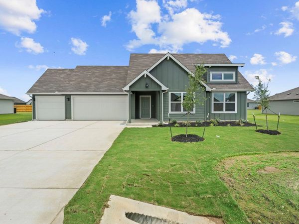450 KOLBO CROSSING CV, Lockhart, TX 78644