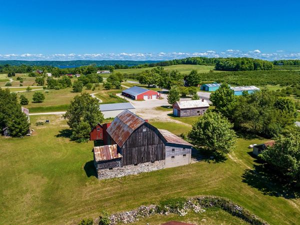McLachlan Road, Kewadin, MI 49648