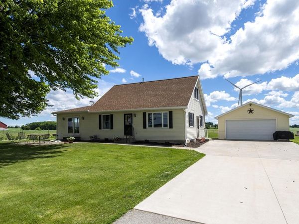 N10454 County Road V, Mayville, WI 53050