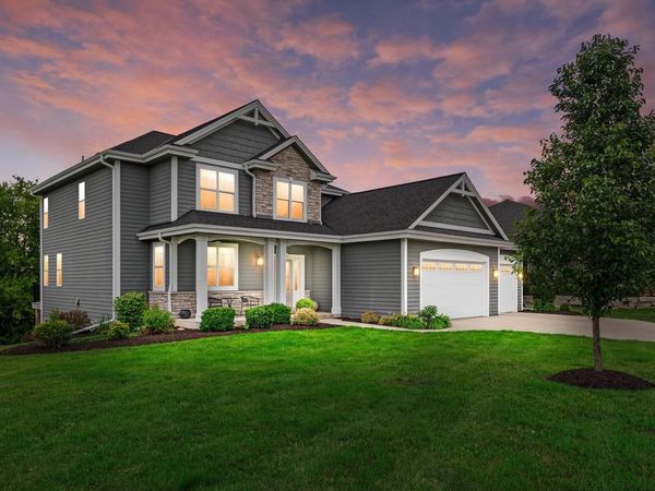 S54W25488 Pebble Brook COURT, Waukesha, WI 53189