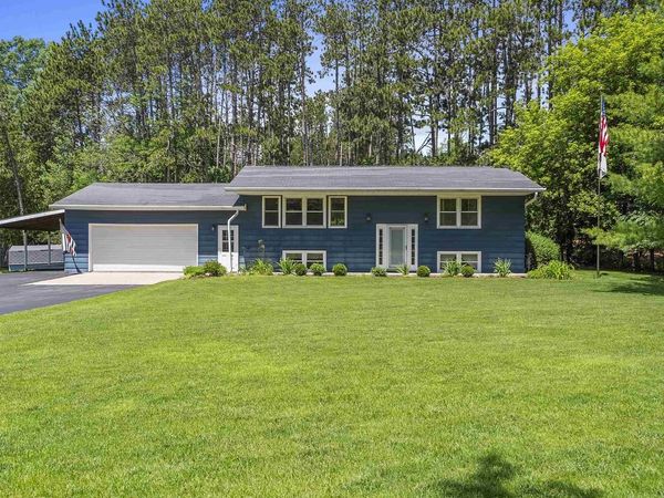 131 DEKARD ROAD, Little Suamico, WI 54141