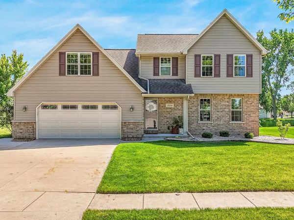 2014 CHARLES STREET, De Pere, WI 54115