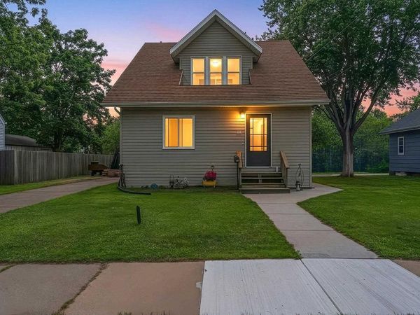 111 10TH STREET, Clintonville, WI 54929