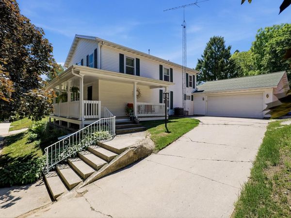516 N 5th STREET, Manitowoc, WI 54220