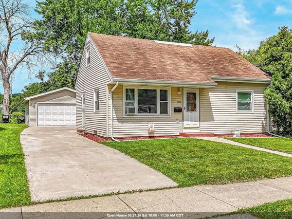 180 DENHARDT AVENUE, Neenah, WI 54956