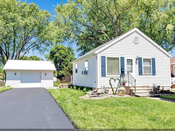 1192 BOND STREET, Green Bay, WI 54303