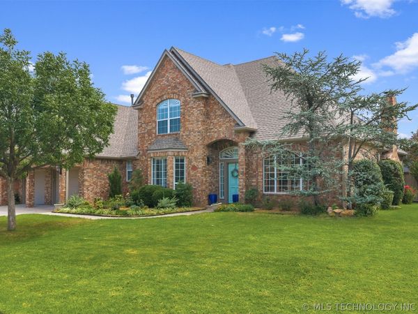 617 Riverwalk Court , Norman, OK 73072