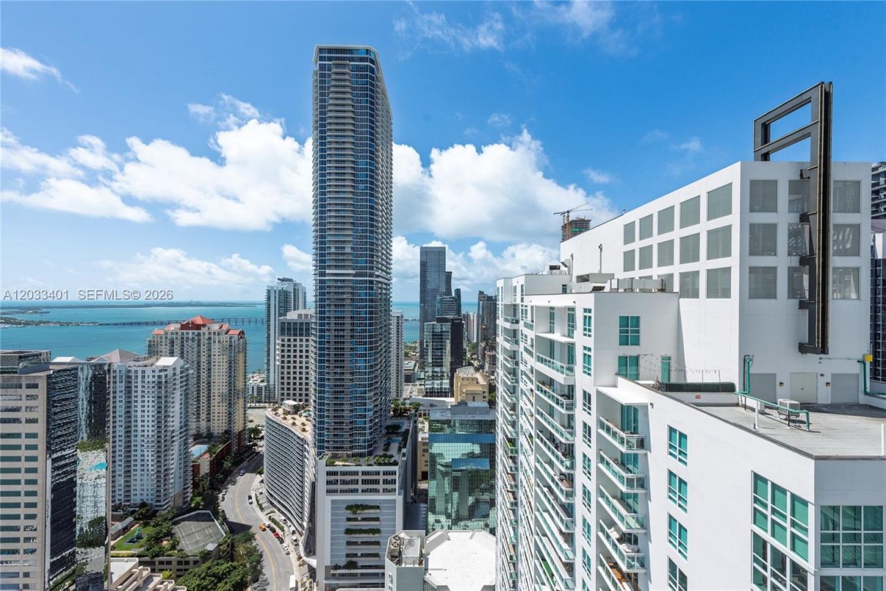 950 Brickell Bay Dr , Unit 4403, Miami, FL 33131 Photo
