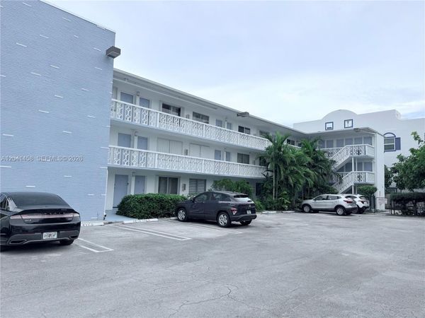 1120 102nd St , Unit 21, Bay Harbor Islands, FL 33154
