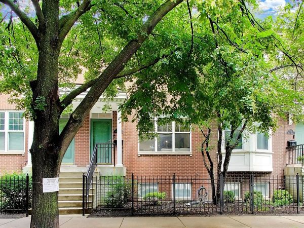 232 W Scott Street , Chicago, IL 60610