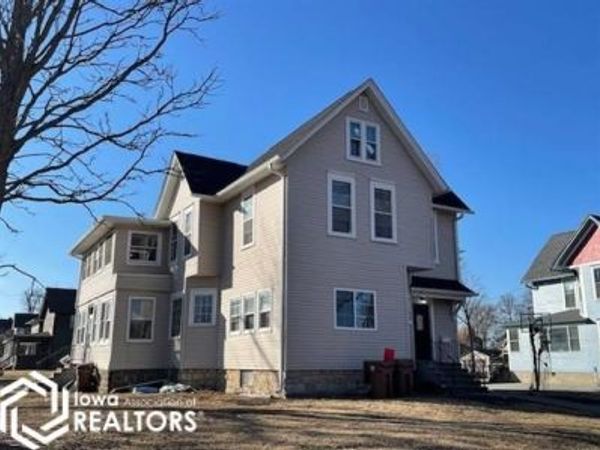 821 8th Street, Grinnell, IA 50112