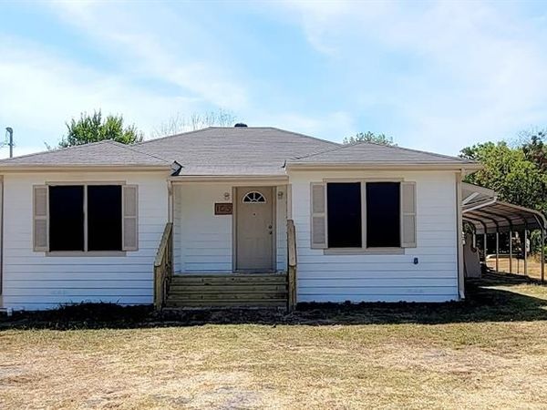 105 Windsor Street , Lone Oak, TX 75453