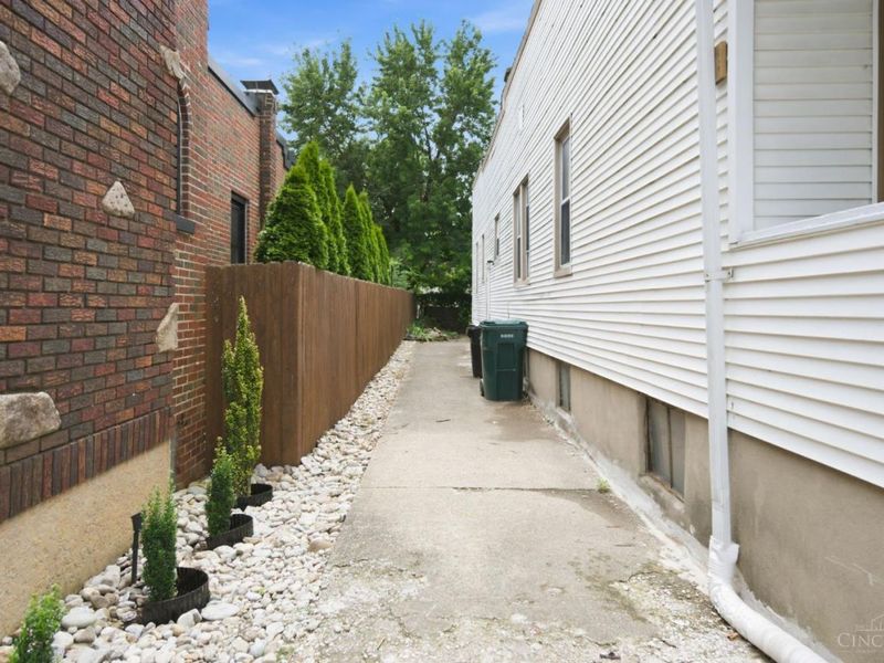 1843 Northcutt Avenue, Cincinnati, OH 45237 Photo 33