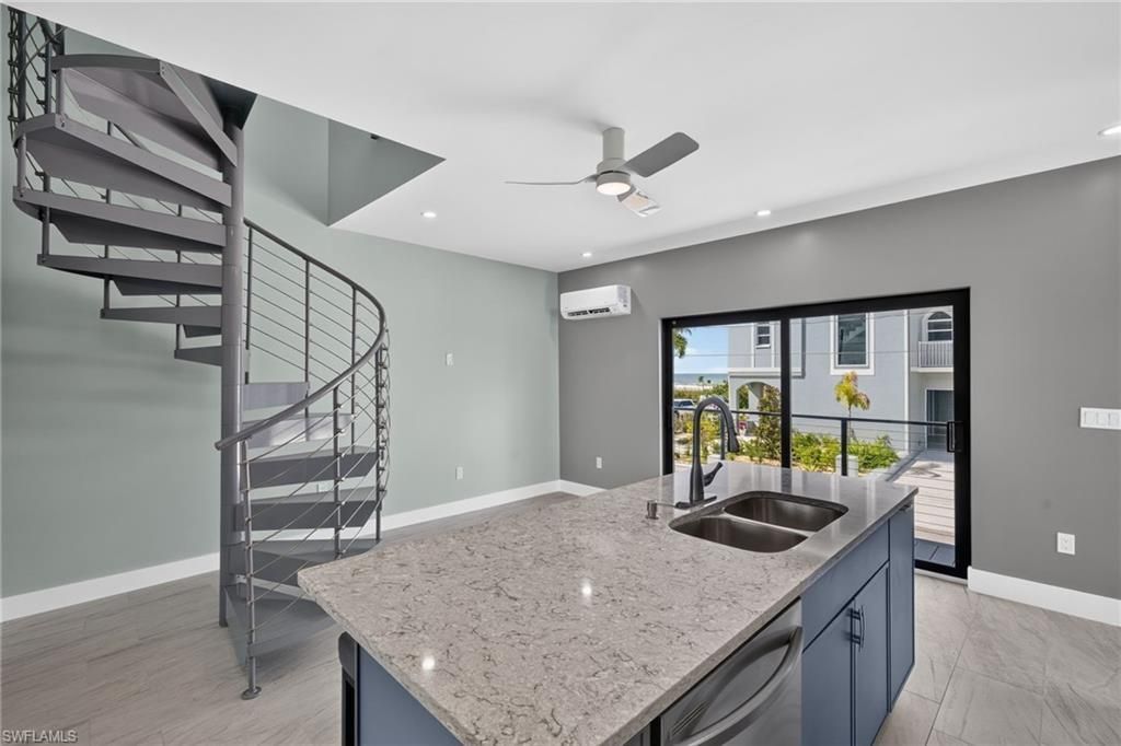 71 Mango St, Fort Myers Beach, FL 33931 Photo