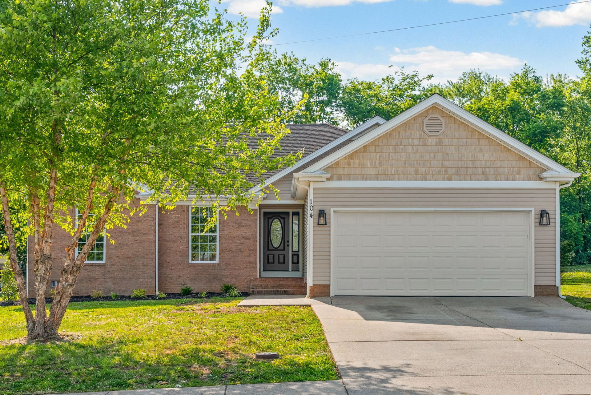 104 Daven Drive, Hopkinsville, KY 42240 Main Photo