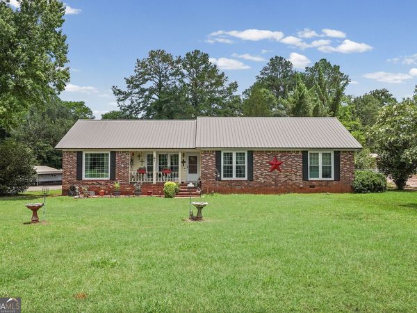 3511 W Surrey Rd, Albany, GA 31721