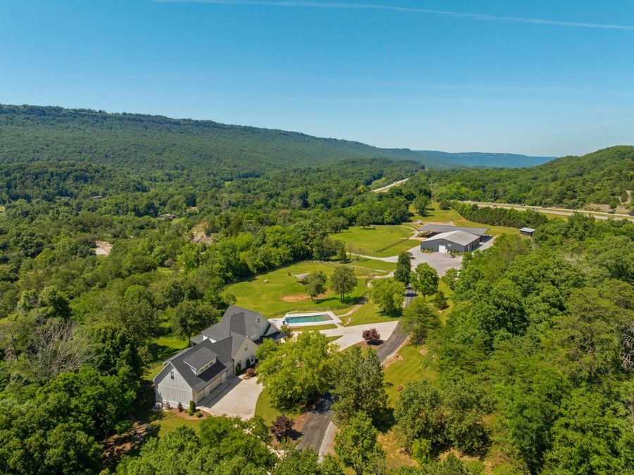 Property Image 100
