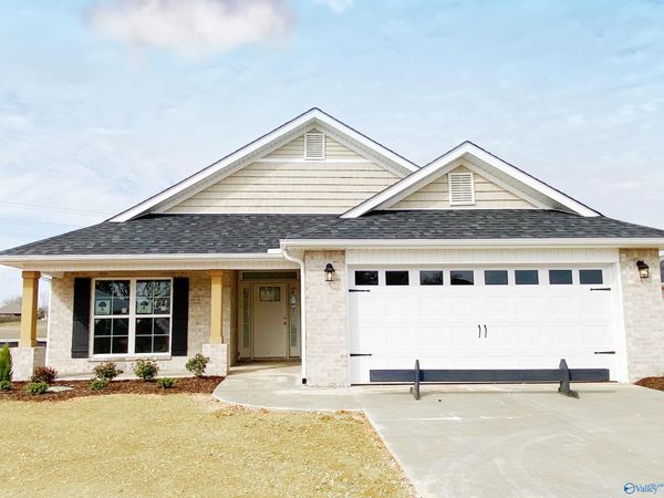 130 Ridgeland Trail, Huntsville, AL 35810