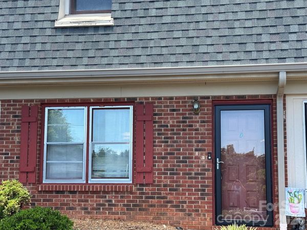 224 14th Avenue SE, Unit D, Hickory, NC 28602