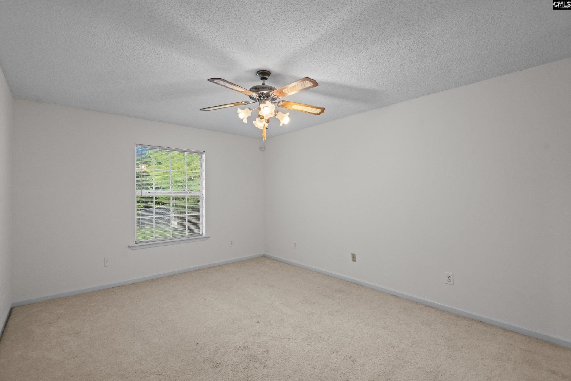 109 Londonberry Circle  Photo 12