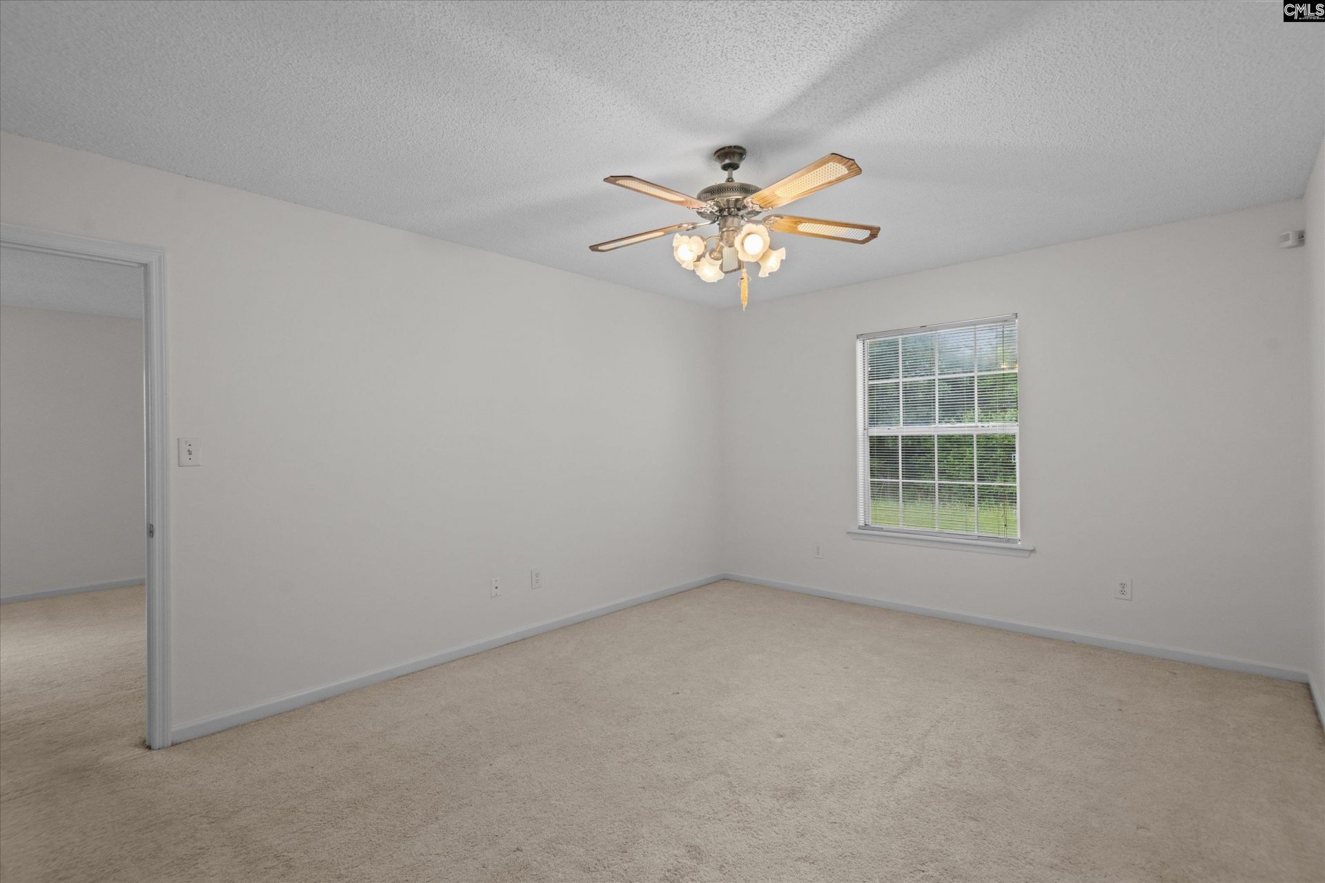 109 Londonberry Circle  Photo 13