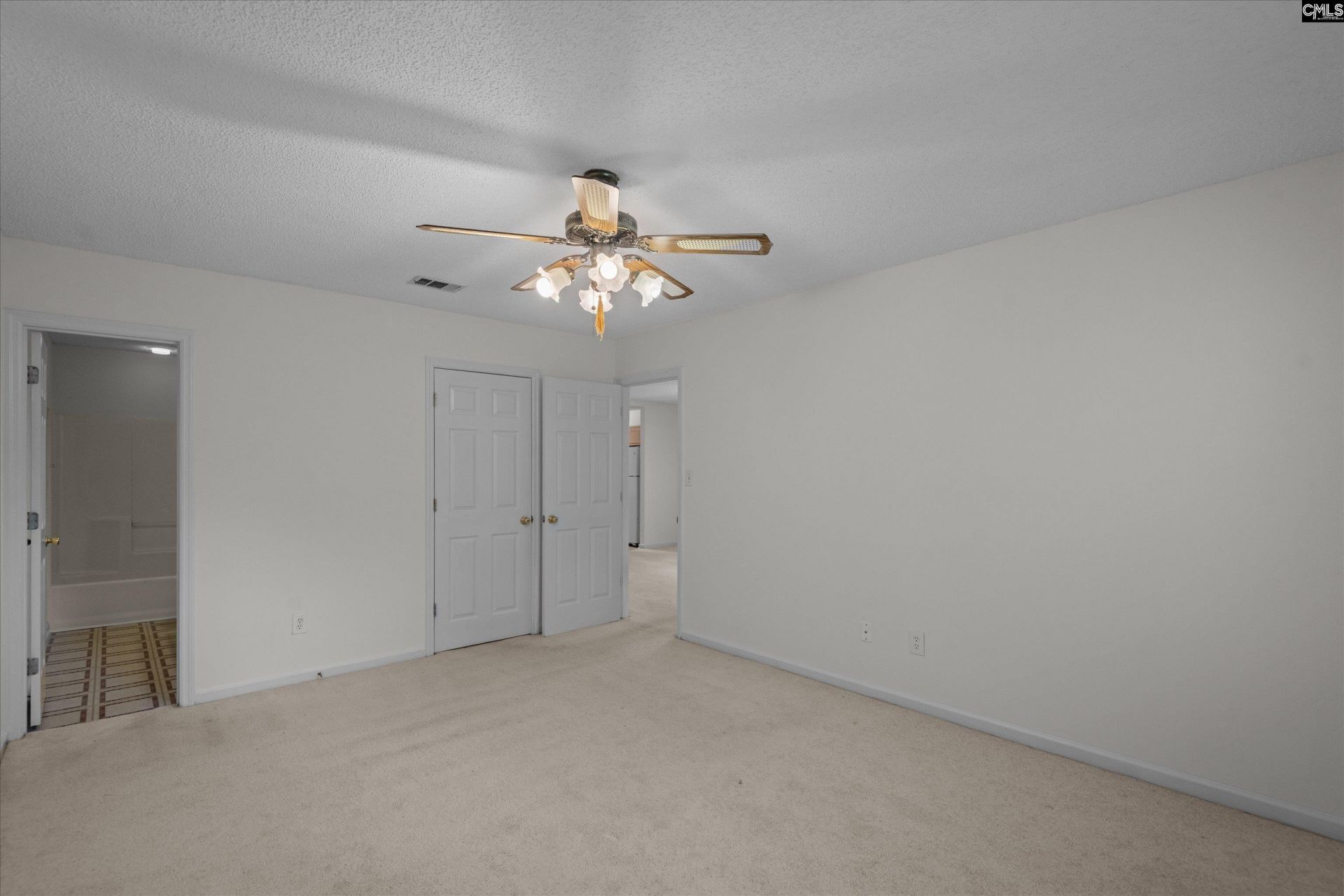 109 Londonberry Circle  Photo 14