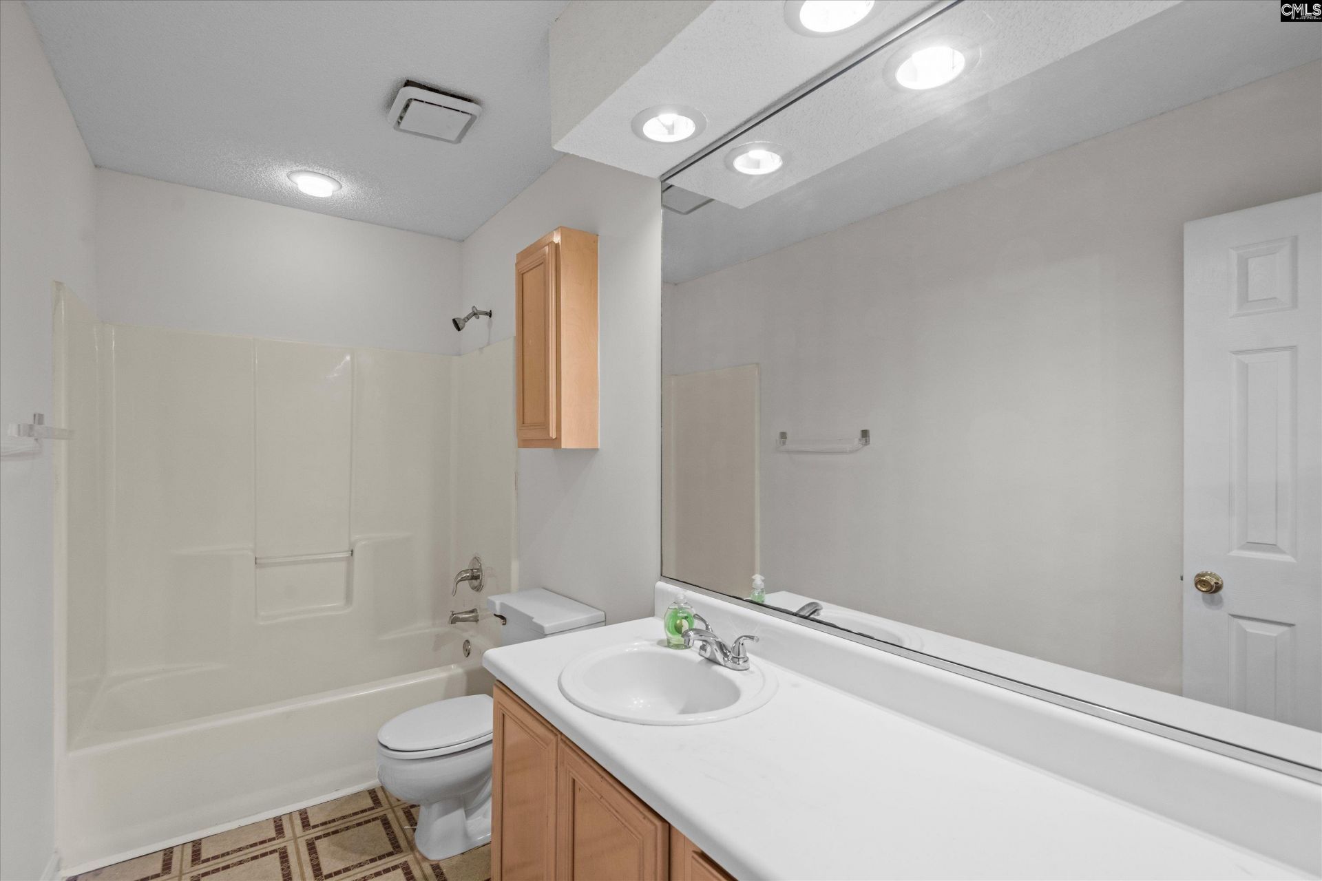 109 Londonberry Circle  Photo 15