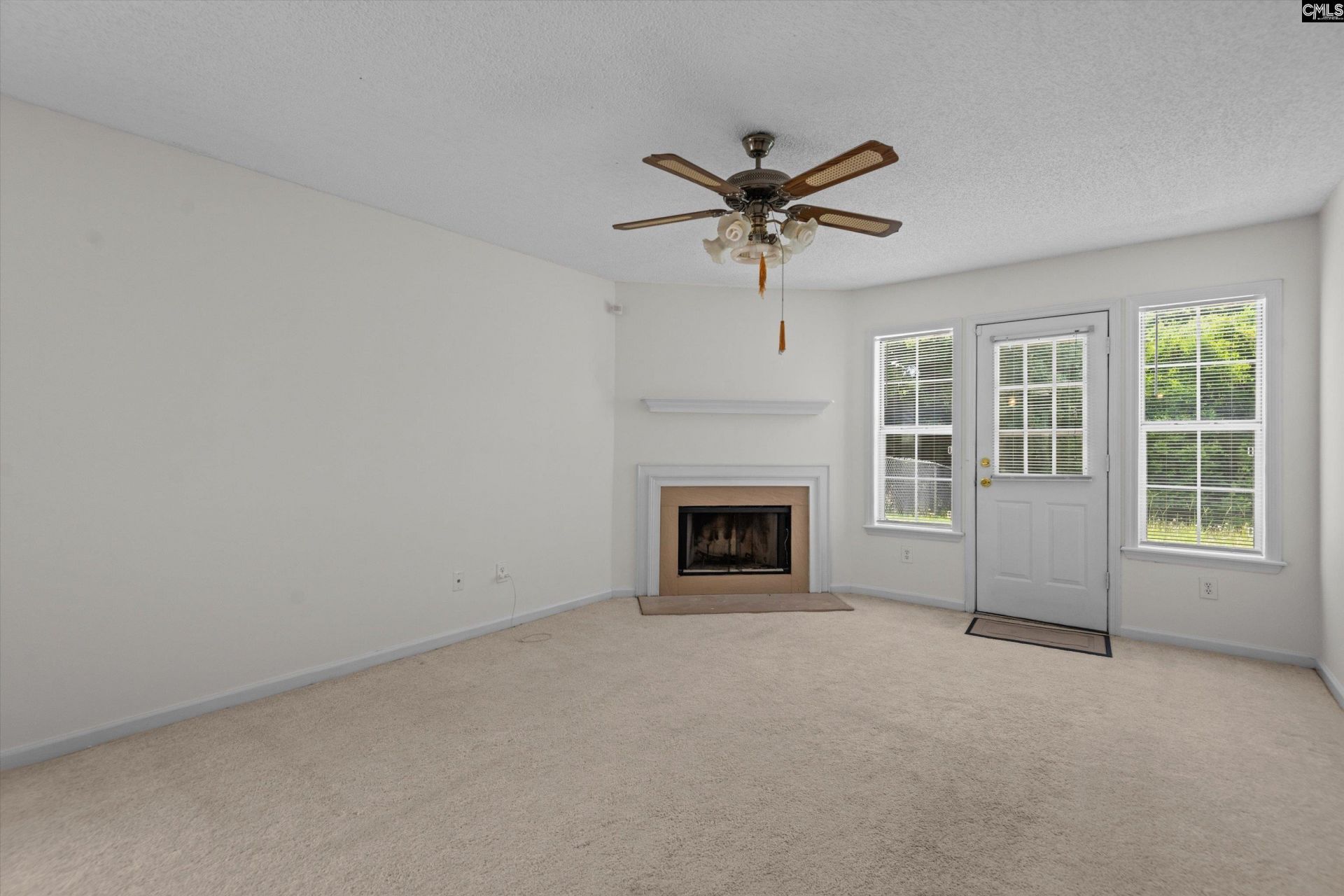 109 Londonberry Circle  Photo 4