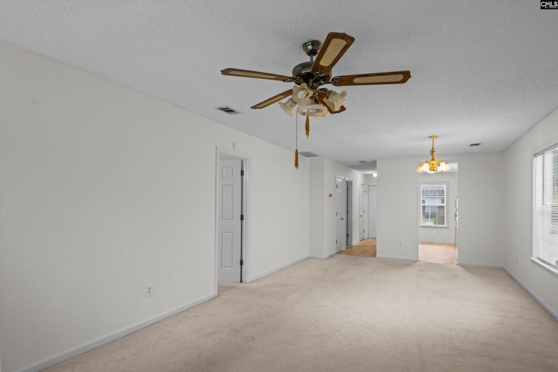 109 Londonberry Circle  Photo 6