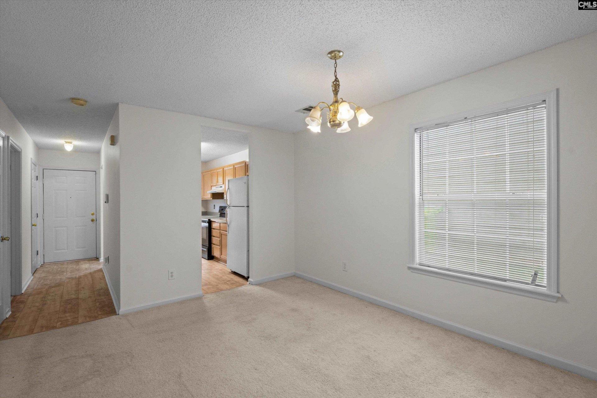109 Londonberry Circle  Photo 7