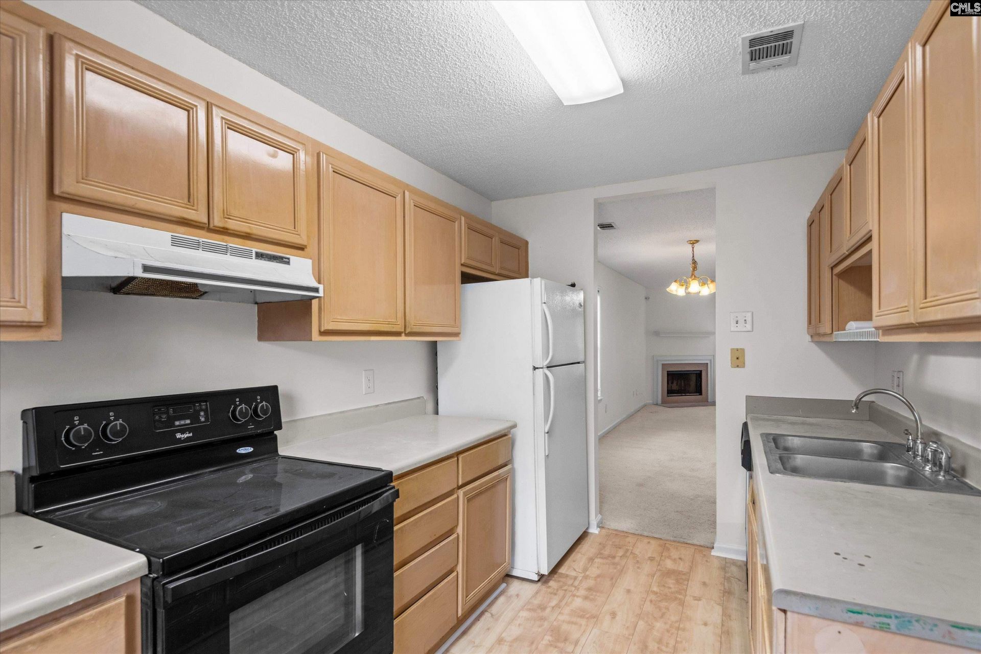 109 Londonberry Circle  Photo 9