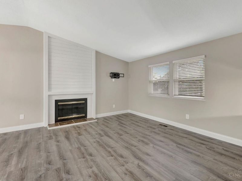 5562 Greenwillow Circle, West Chester, OH 45069 Photo 3