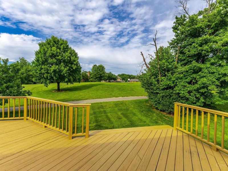 5562 Greenwillow Circle, West Chester, OH 45069 Photo 4